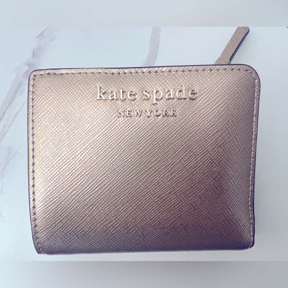 Kate Spade bifold wallet NWT